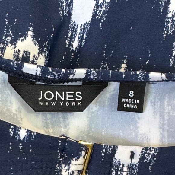 Jones New York Navy and Cream Patterned Top - Picture 8 of 10